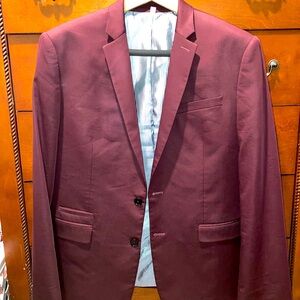 40R Slim Fit Suit w/ 32x32 Pants (Maroon)